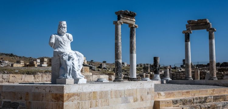 Hierapolis Antik Kenti'ndeki Cehennem Kapısı ziyarete açıldı