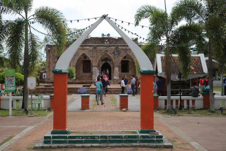 Patani'deki tarihi Krue Se Camisi