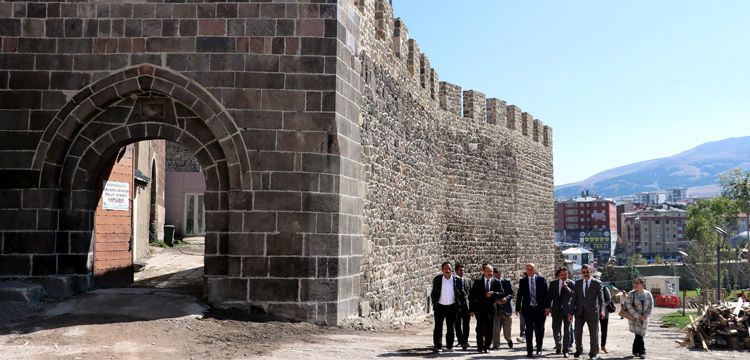 Erzurum Kalesi, DAP desteğiyle onarılıyor