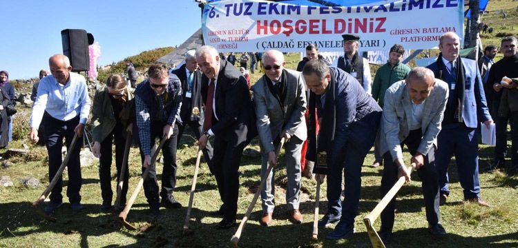 Giresun Tuz Ekim Festivali 500 yıllık şehir efsanesini yaşatıyor