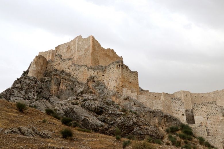 Nemrut Dağı harabelerinde çiğ köfte partisi