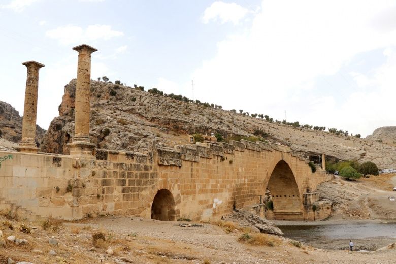 Nemrut Dağı harabelerinde çiğ köfte partisi