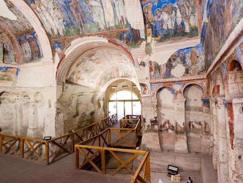 Göreme Açık Hava Müzesindeki Karanlık Kilise freskleri