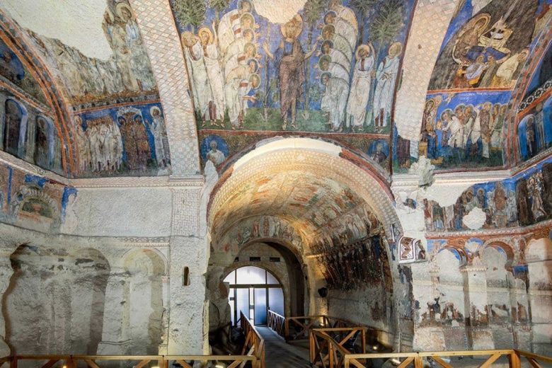 Göreme Açık Hava Müzesindeki Karanlık Kilise freskleri