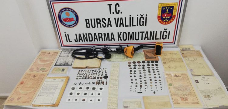 Bursa'da tarihi eser operasyonunda 219 parça obje yakalandı