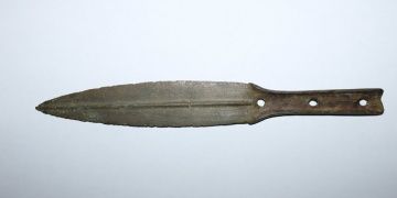 Unique Bronze Age dagger found in Slovakia
