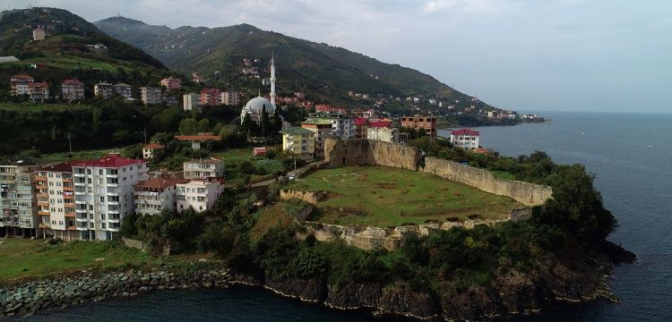 Akçaabat'taki Akçakale'de restorasyon başlatılacak