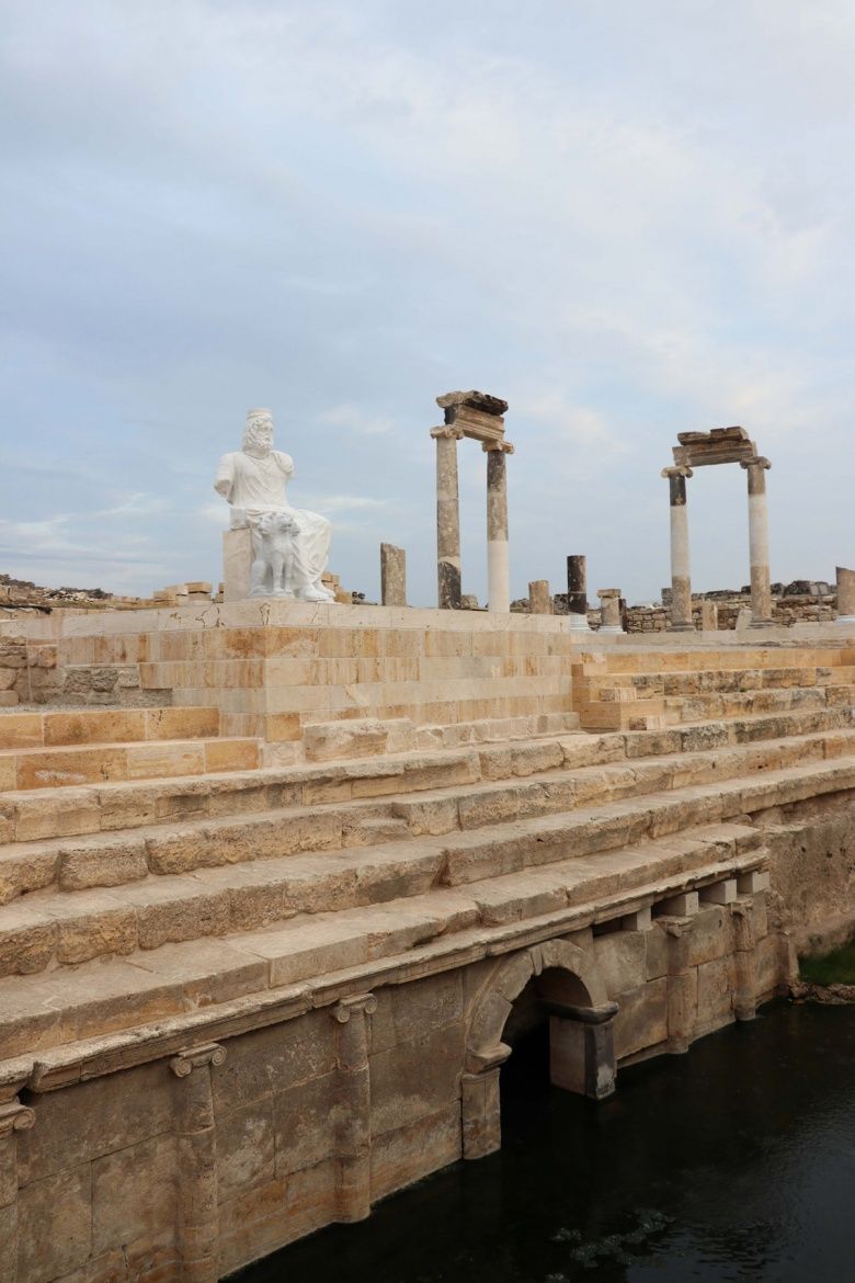 Hades ve Kerberos Hierapolis'te ziyaretçileri görmek için gün sayıyor