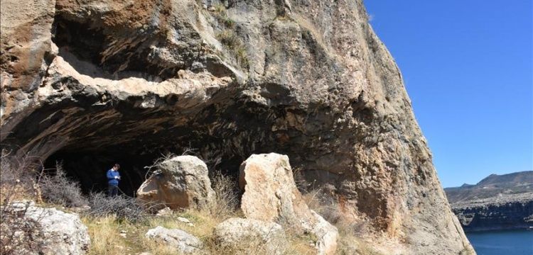 Adıyaman'da Bizans dönemi ayin izleri bulunan mağara keşfedildi