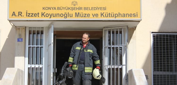 Ahmet Rasih İzzet Koyunoğlu Müze ve Kütüphanesinde yangın paniği