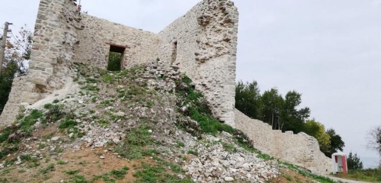 Akçakoca'daki Ceneviz Kalesinde seyir terasları planlanıyor