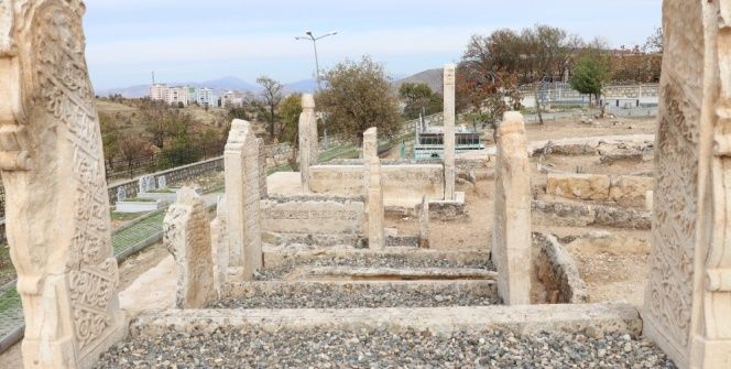 Tillodaki 250 yıllık Sultan Memduh Mezarlığında restorasyon sürüyor