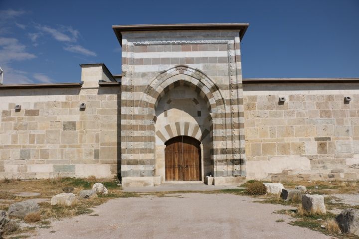 Konya'da bir Selçuklu kervansarayı: Zazadin Hanı