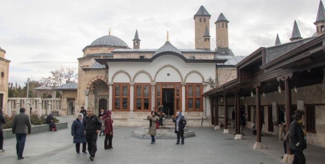 Mevlana Müzesi: Mevlana Celaleddin-i Ruminin türbesi