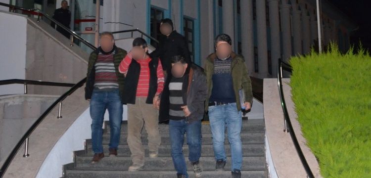 İznik'te 4 metrelik çukur kazan 2 defineci tutuklandı