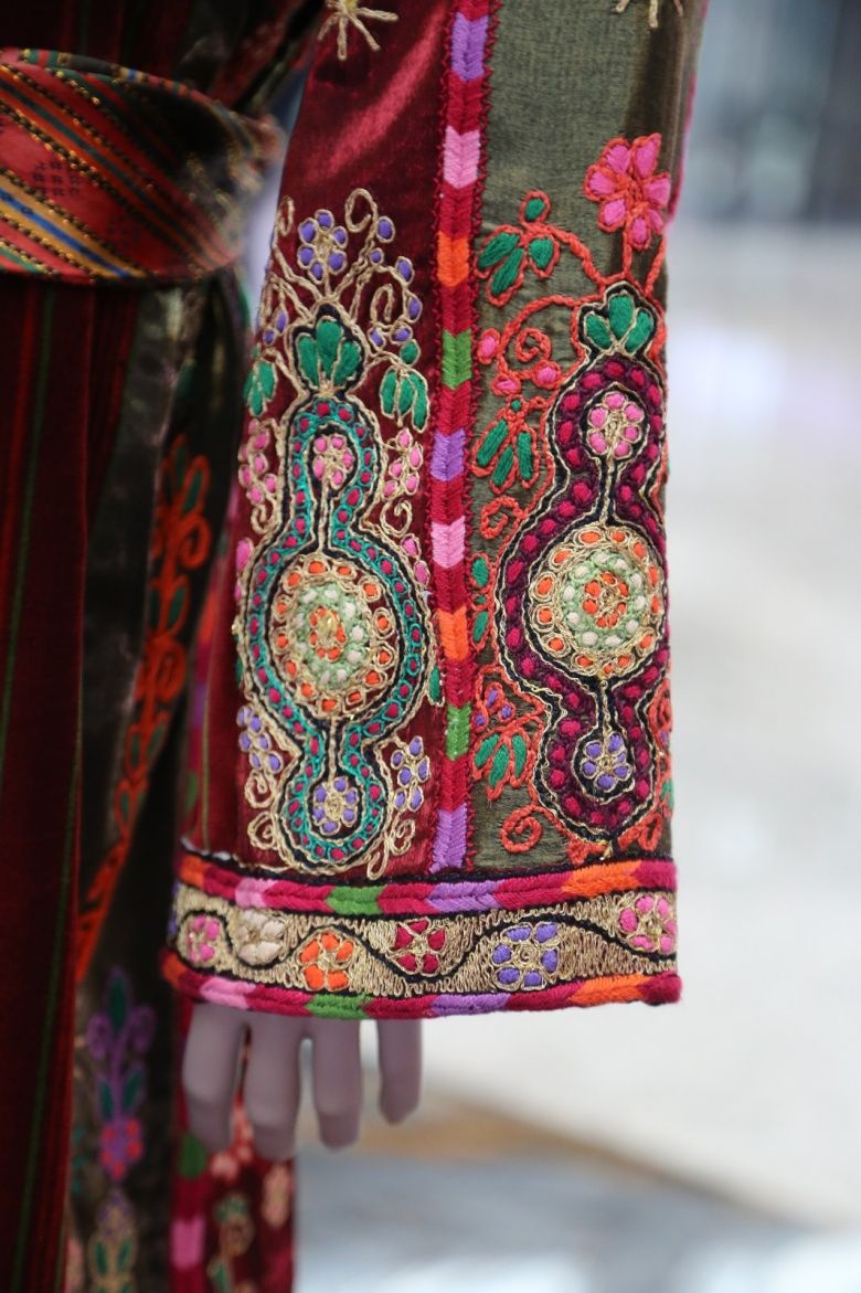 Filistin'in Geleneksel Elbiseleri ve yöresel desenleri Ankara'da