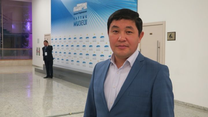 Kazakistan Milli Müzesinin yıldızı Altın Elbiseli Adam