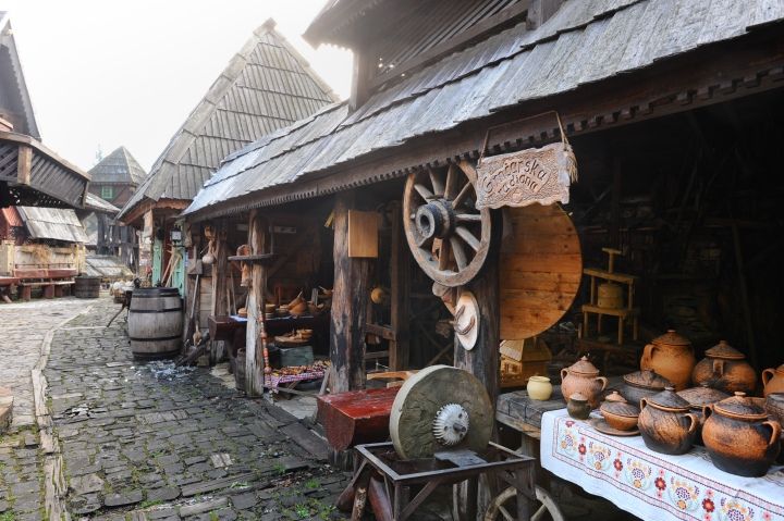 Mackovac Etnik Köyü