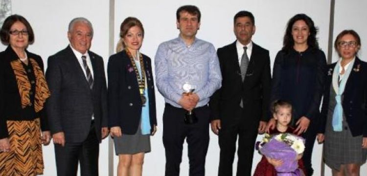Aspendos Rotary Kulübü, Arkeolog Rehber Selçuk Gür'ü ödüllendirdi