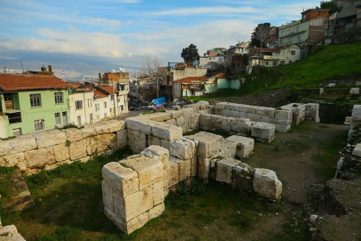 İzmir'de Antik Çağ 'Fun'larına ait heykeller bulundu