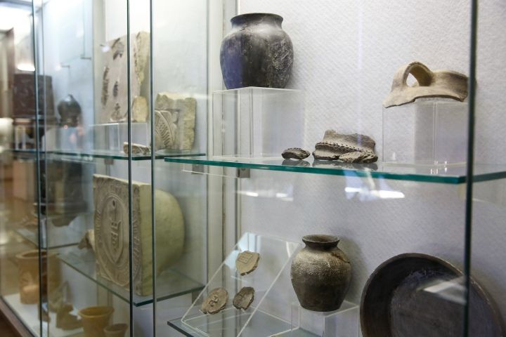 Bosna Hersek Ulusal Müzesi'nde sergilenen bazı eserler