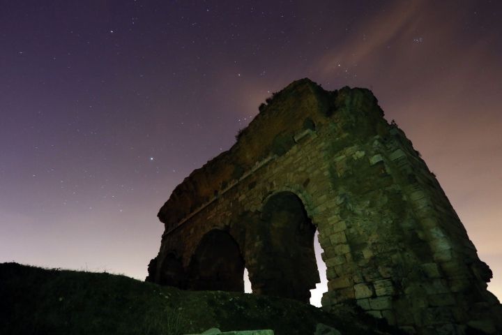 Tralleis antik kentinden gökyüzü manzaraları