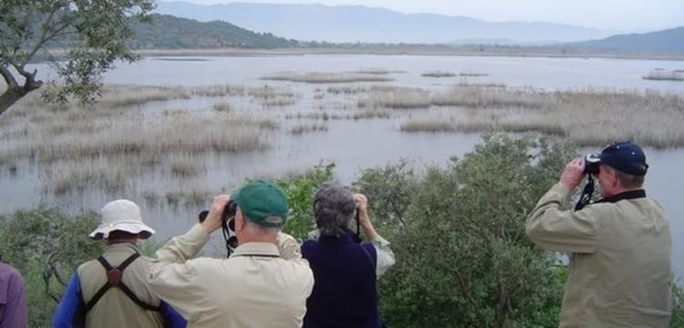 Ulusal Sulak Alan ilan edilen Azap Gölü'nde doğa ve tarih içiçe