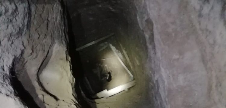 Kedi metruk binada define arayanların açtığı kuyuya düştü