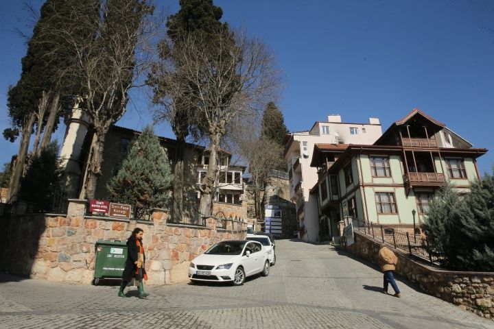 Seramik sanatçısı Efsane Mehmet'in Kocaelili çırağı Çiğdem Eroğlu