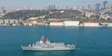 Türk Donanması Barbarosu selamlama geleneğini sürdürüyor