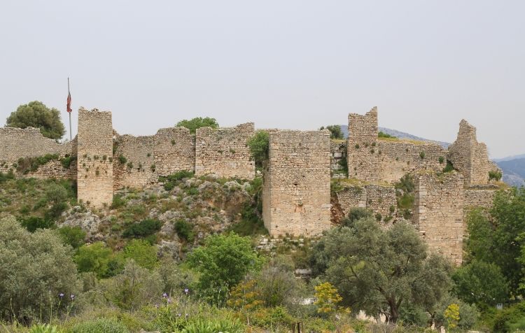 Beçin Antik Kenti'ndeki 2018 arkeoloji kazılarında bulunan seramikler