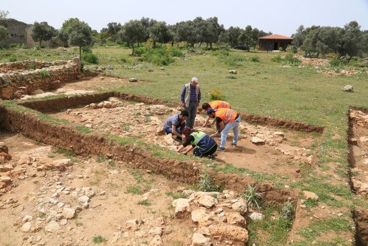 Beçin Antik Kenti'ndeki 2018 arkeoloji kazılarında bulunan seramikler