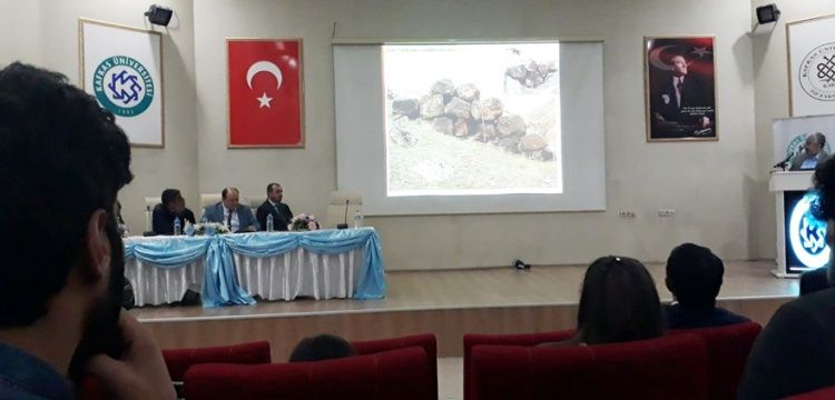 Kars'taki Kazı ve Yüzey Araştırmaları paneli KAÜ'de gerçekleştirildi