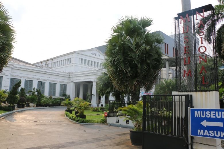 Endonezya Ulusal Müzesinde Hinduizm, Budizm ve İslam yanyana
