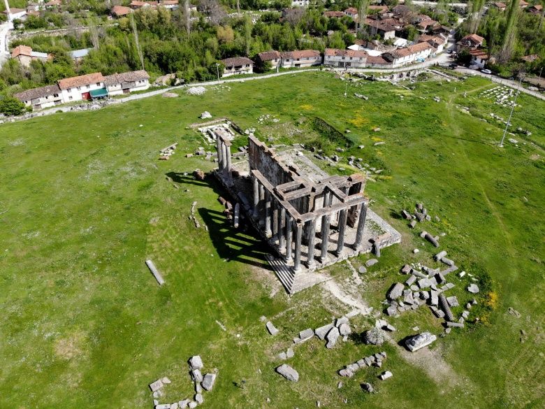 Aizanoi Zeus Tapınağı havadan görüntülendi