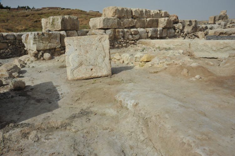 Yarısı Türkiye'de yarısı Suriye'deki arkelojik alan: Karkamış Antik Kenti