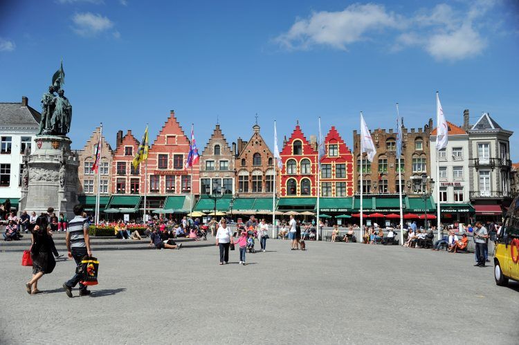 Turistlerin çokluğundan rahatsız olan kent: Bruges