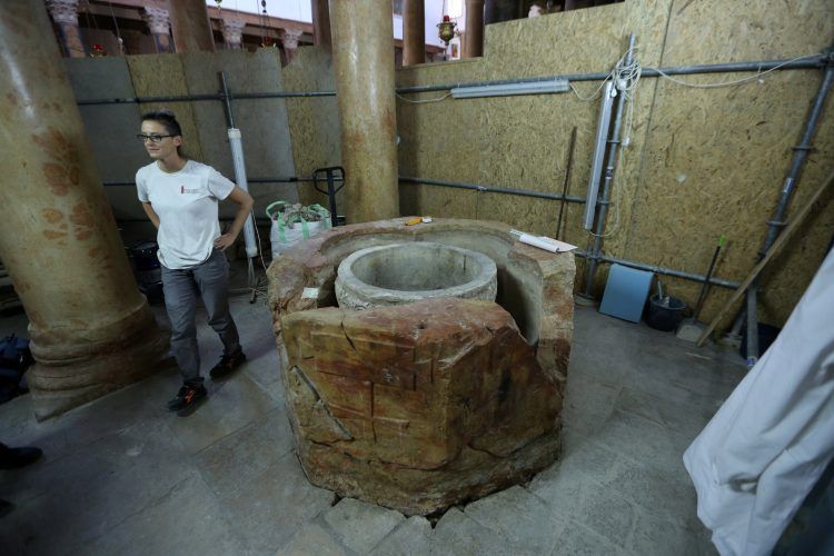 Beytüllahim'deki Nativity Kilisesi'nde 1500 yıllık vaftiz taşı bulundu