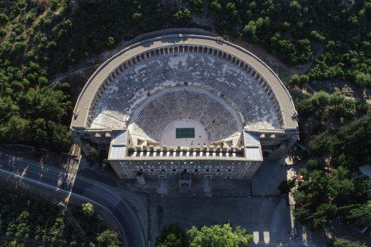 Turkish Airlines Antalya Open'ın ilk vuruşunu Vali Münir Karaloğlu yaptı