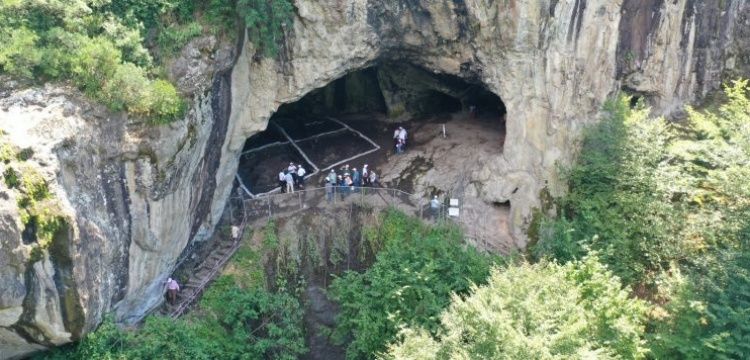 İnönü Mağarasından kürkleri için avlanmış olabilecek hayvan kemikleri çıktı