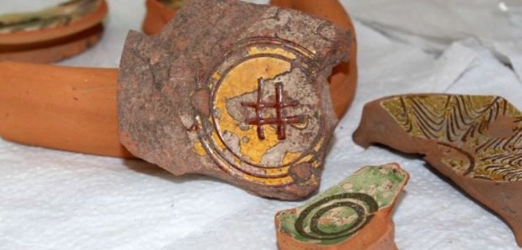 Yalova'da Hashtag işareti bulunan Bizans seramiği bulundu