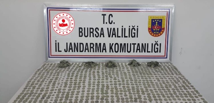 Bursa'da 3 kişi 1496 adet sikke ile birlikte yakalandı