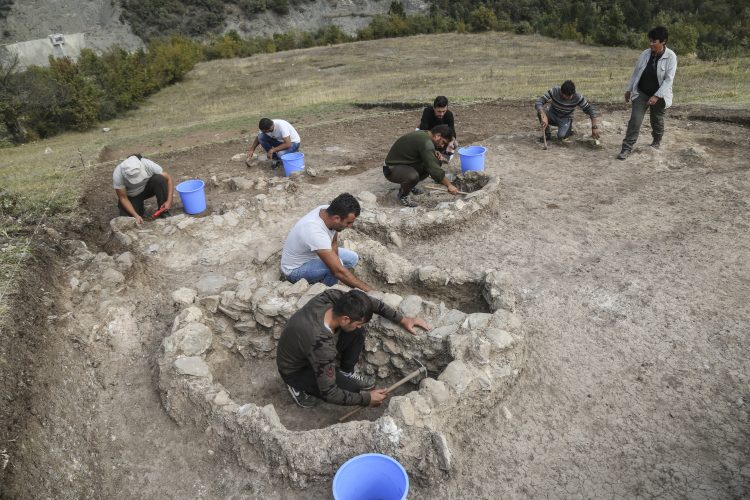 Karadeniz Bölgesi'nin bulunan en eski yerleşim yeri: Kahin Tepe