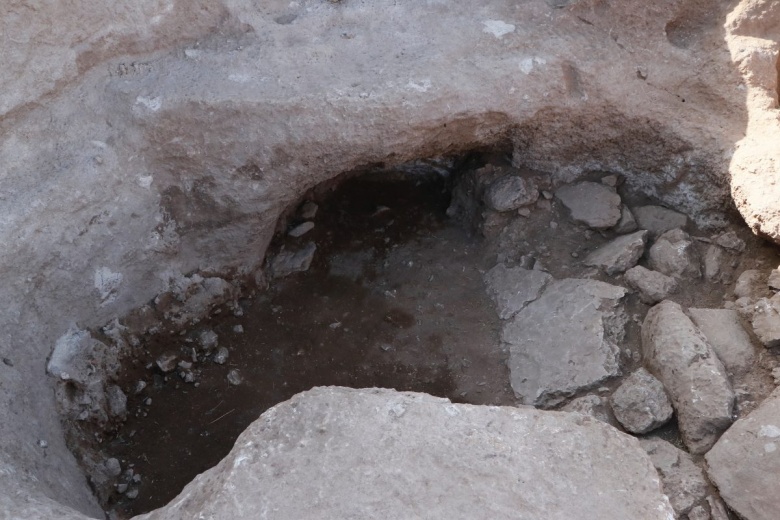 Karahantepe'de bilinçli şekilde gömülmüş çukur tabanlı yapılar bulundu