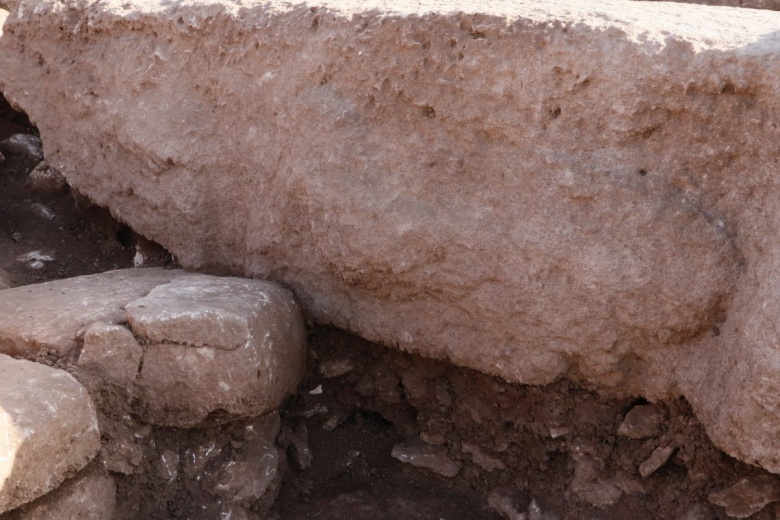 Karahantepe'de bilinçli şekilde gömülmüş çukur tabanlı yapılar bulundu