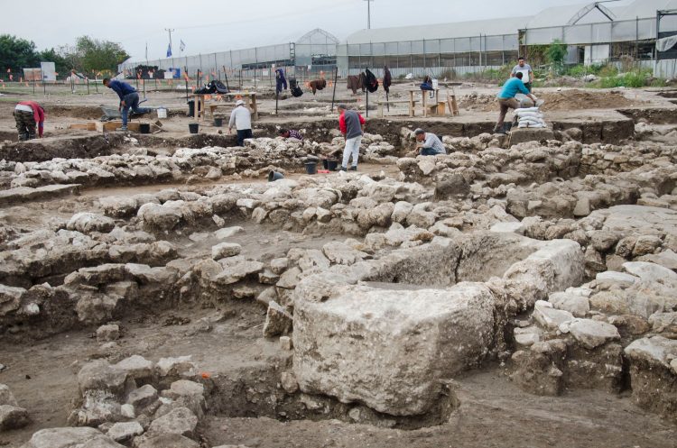İsrail'de 5 bin yıllık 6 bin kişilik Erken Tunç Çağı kenti bulundu