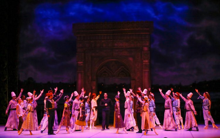 İzmir Devlet Opera ve Balesi'nin 5'nci Murad balesinden ilk görüntüler