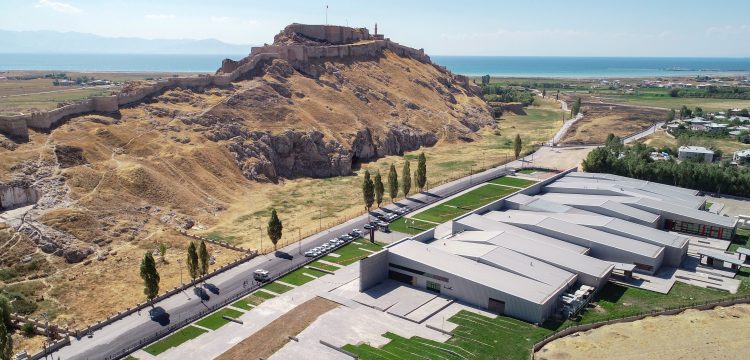 Van'daki Urartu Müzesi'ni ilk bir buçuk ayda 26 bin kişi ziyaret etti