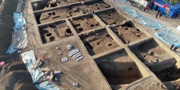 4.000-year-old granaries found in China