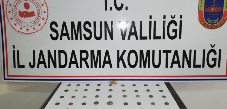 Samsun'da  61 adet sikke yakalandı